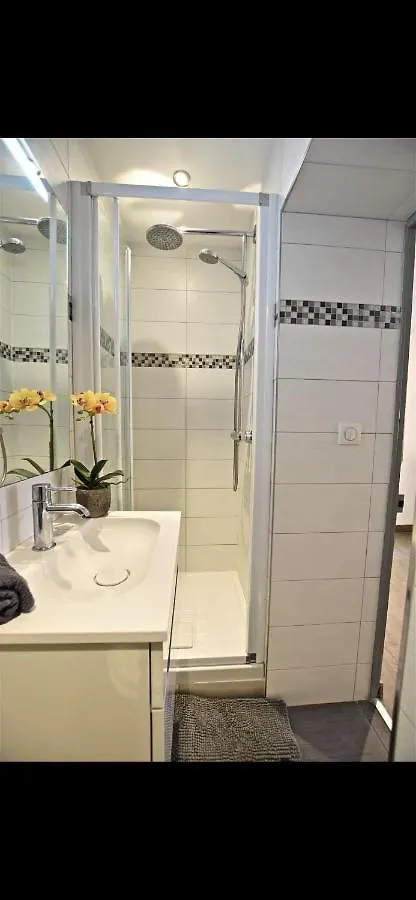 Apartament Superbe 2P Mezzanine Au Coeur Du Vieil Antibes