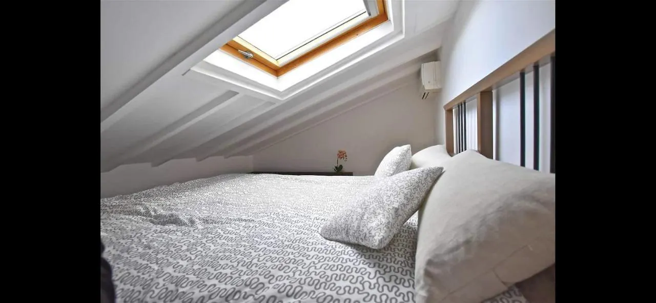 Apartament Superbe 2P Mezzanine Au Coeur Du Vieil Antibes