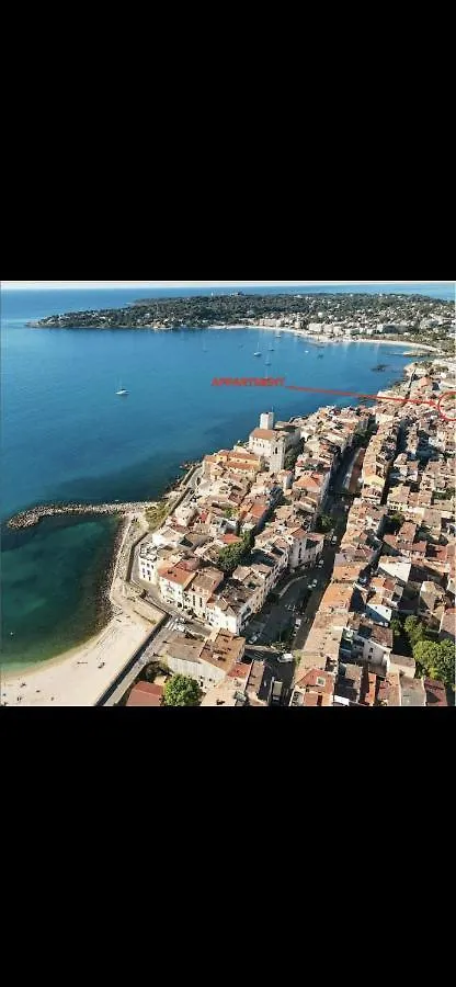 Apartament Superbe 2P Mezzanine Au Coeur Du Vieil Antibes Francja